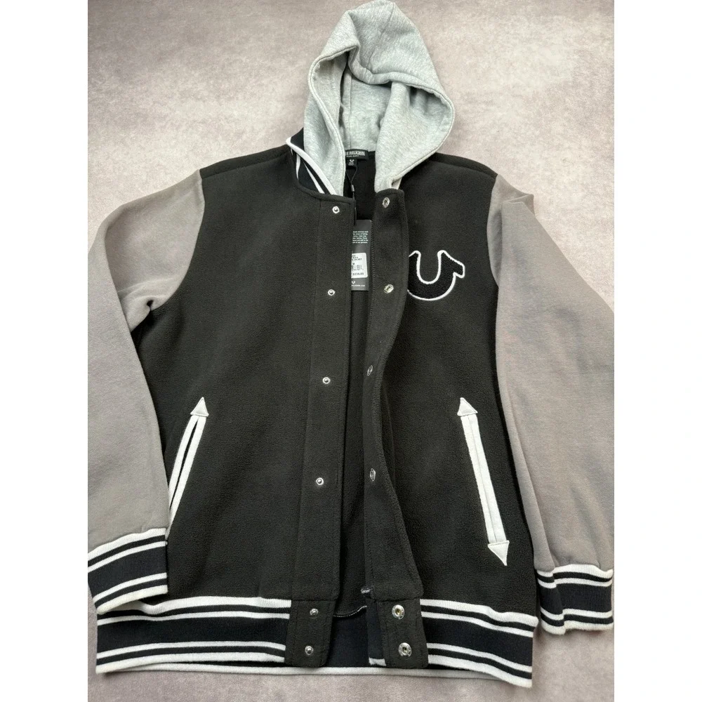 NWT True Religion Men M Varsity Fleece Hood Jacket‎ Black Gray Horseshoe Snap